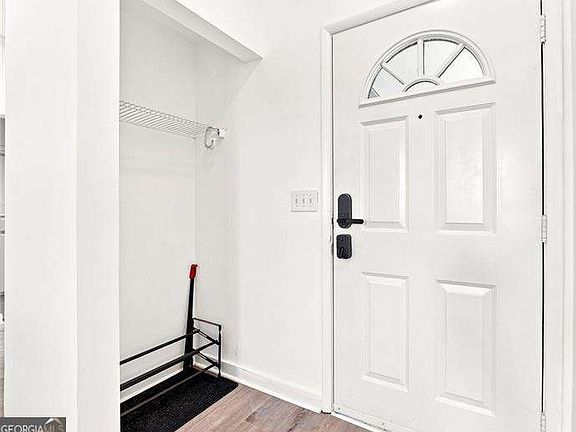 3rd image of 1362 Keys Lake Dr NE