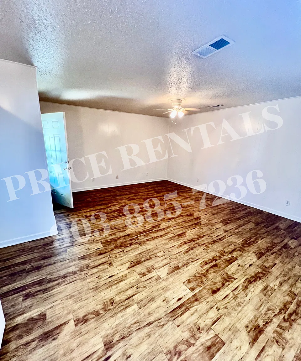 2 bed, 1030 sqft, $1,100 — Photo 2