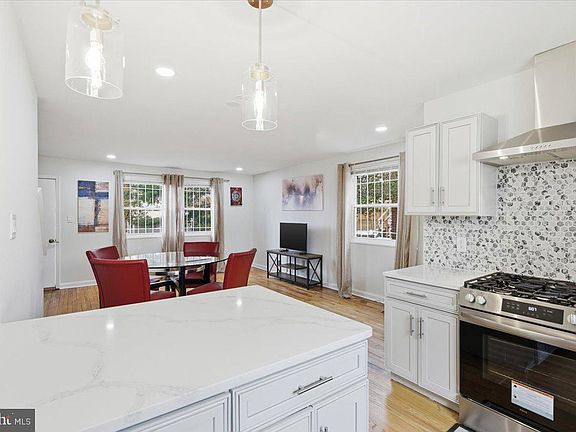 3rd image of 740 Neptune Ave