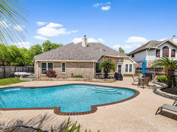 312 Summer Haven Cir, League City, TX 77573