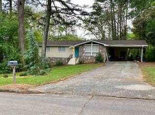 779 Springwood Dr, Lilburn, GA 30047