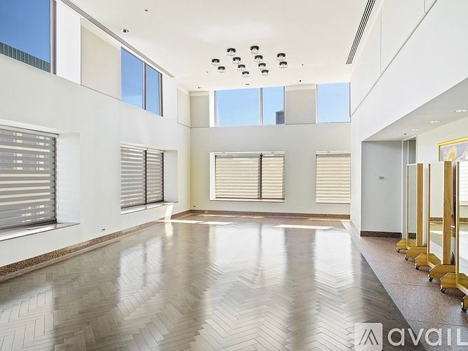 1st image of 161 E Chicago Ave #31G