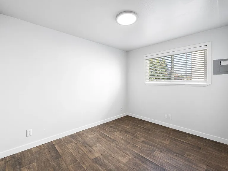 Flats at Delridge — Photo 9