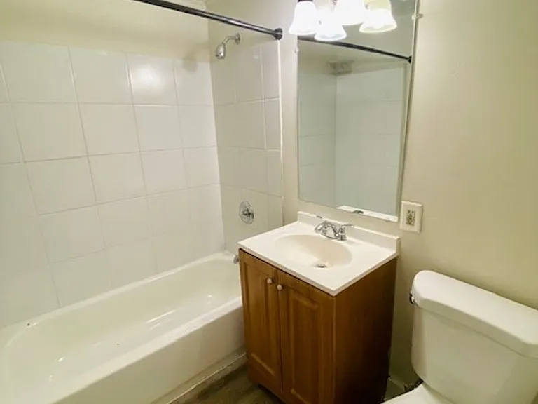 997 Shawano Ave — Photo 10