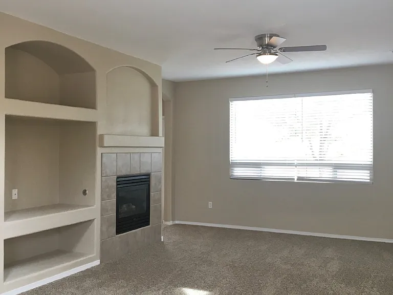 1941 Cortina Loop SE — Photo 2