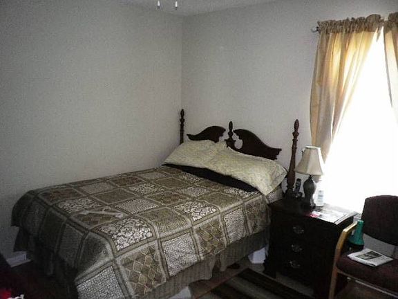 Guest bedroom