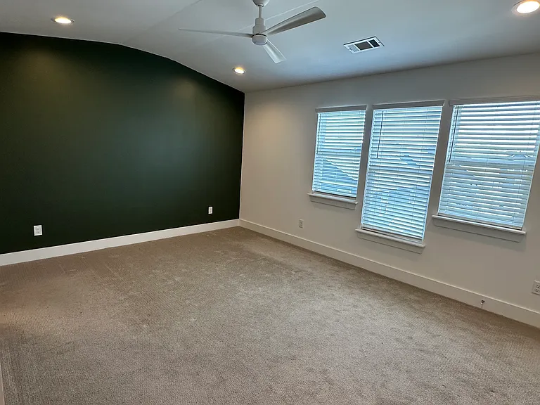 1633 54th Ave N #17 — Photo 9