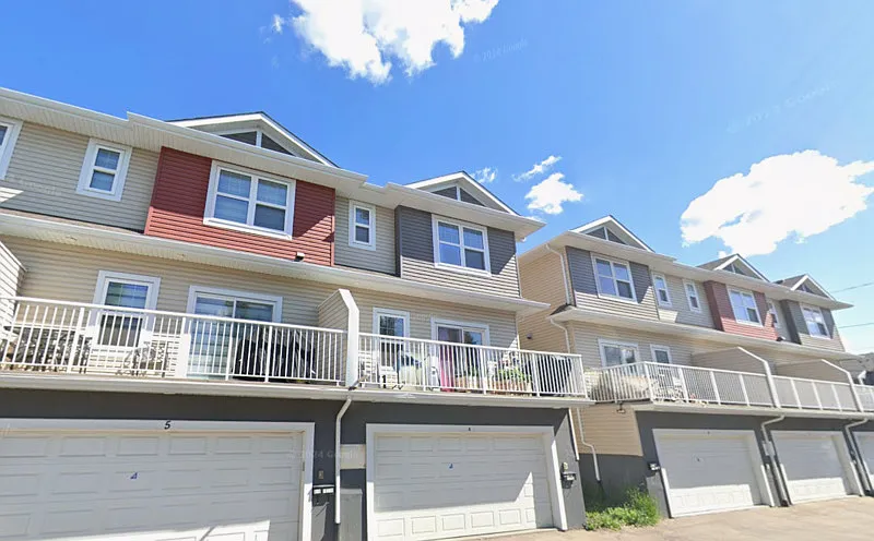 2 bed, 2.5 bath, 1300 sqft, $1,500 — Photo 1