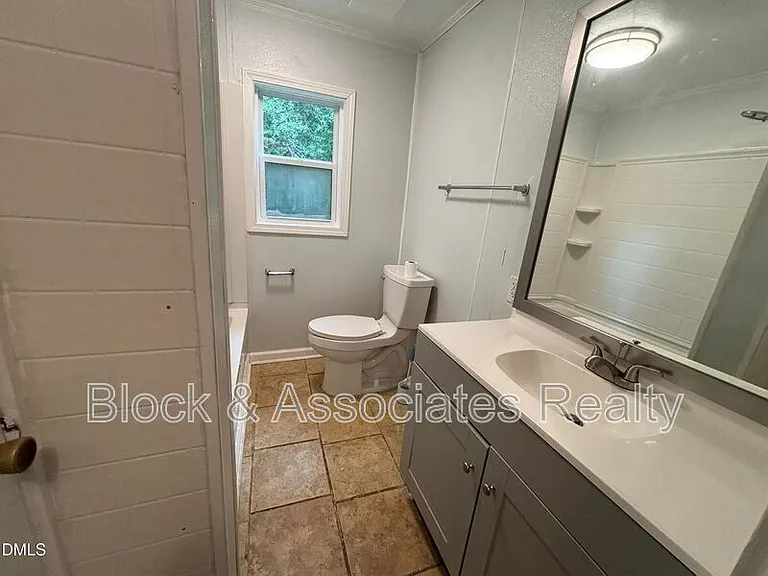 87 Robert Thompson Rd — Photo 47