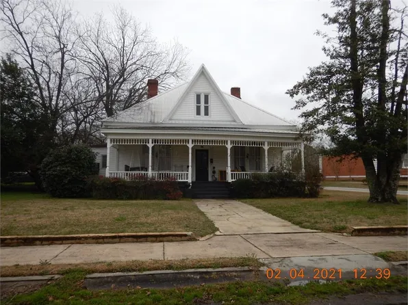 301 Veazey St, Union Point, GA 30669