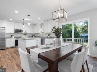 556 Sunset Knoll Rd, Pasadena, MD 21122