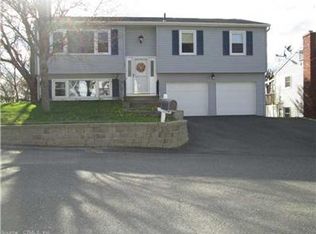 182 Horseshoe Dr, Waterbury, CT 06706