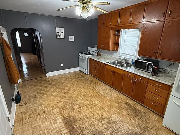 313 Elm St, Kensett, IA 50448