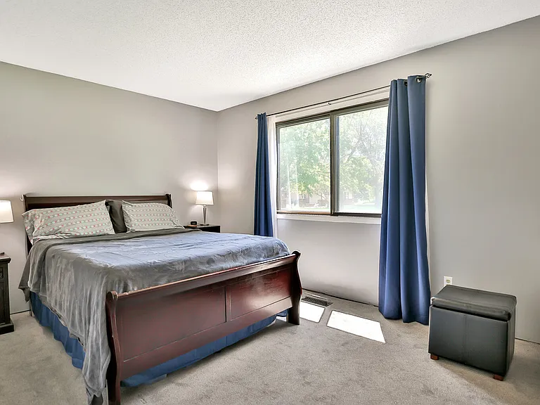 1271 Greenbriar Ct — Photo 10