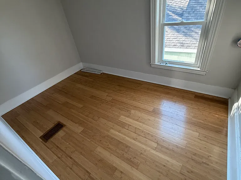 119 N Wilbur Ave — Photo 6