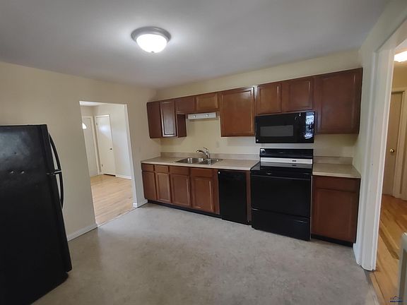 3rd image of 3616 Brookside Dr