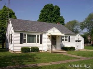 403 S Walnut St, Rosamond, IL 62083