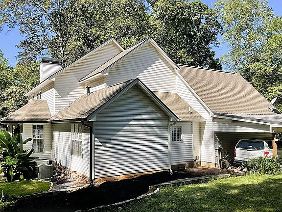 Landscaped shrubs retain wal