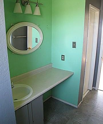 5th image of 126 Howland Ln
