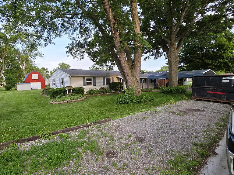 13520 Illinois St — Photo 2