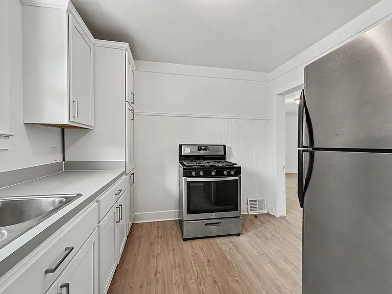 15224 Rossini Dr — Photo 5