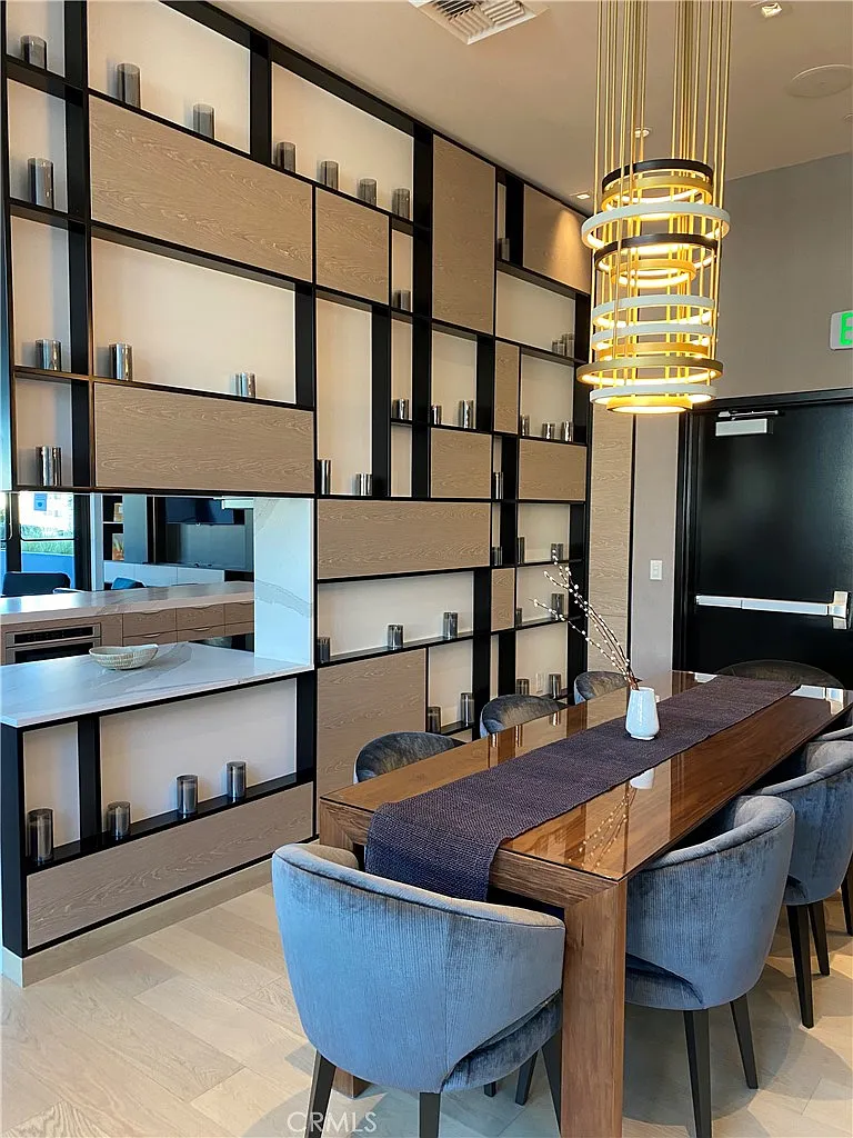 1 bed, 750 sqft, $3,350 — Photo 3