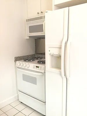 Rented by T&T Real Estate | media 25