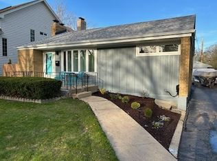 1107 Santa Rosa Ave, Wheaton, IL