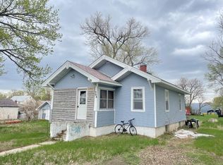 306 E Caroline St, Bassett, NE 68714