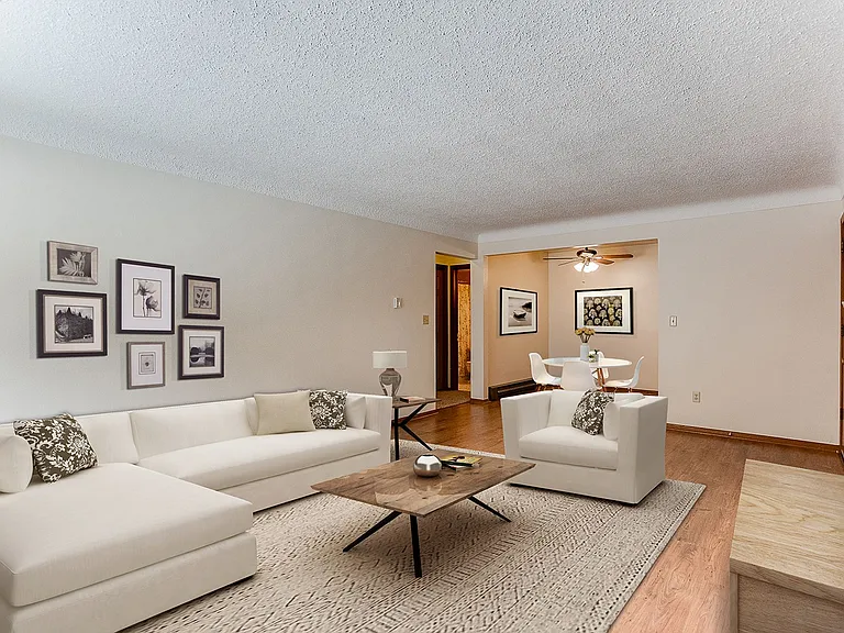 Mark Court Apartments — Photo 7