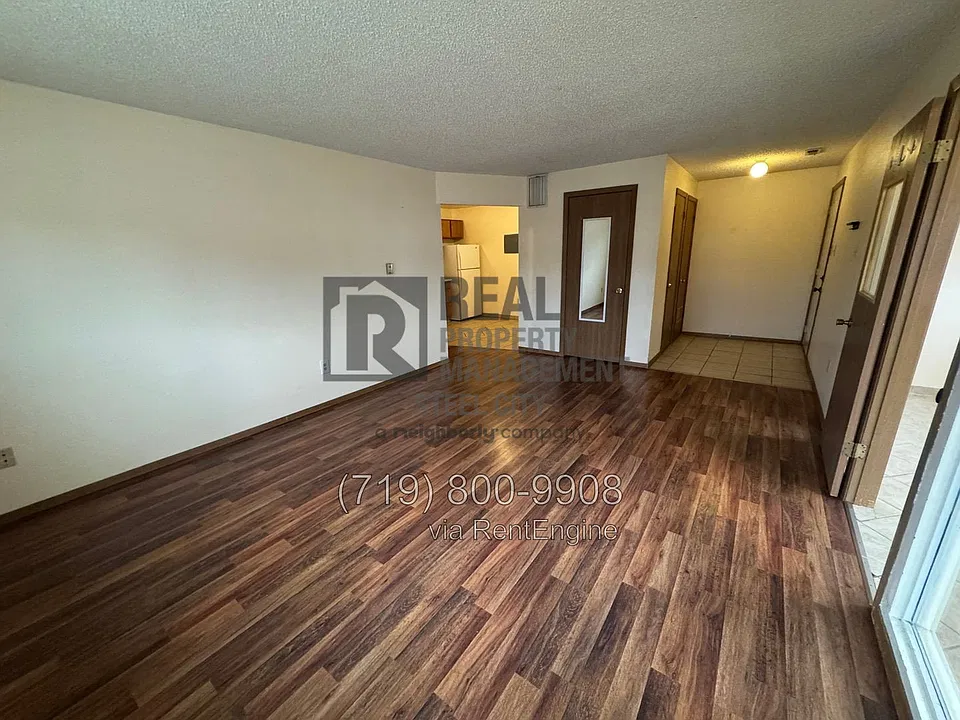 2116 Norman Ln #C