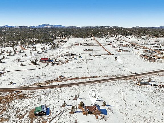 3rd image of 573 Empire Rd