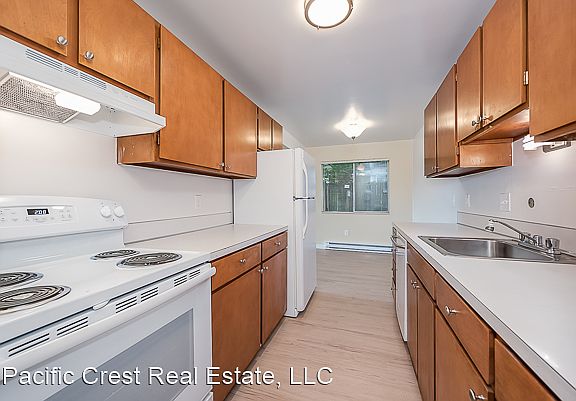 2nd image of 11521 Greenwood Ave N APT 8