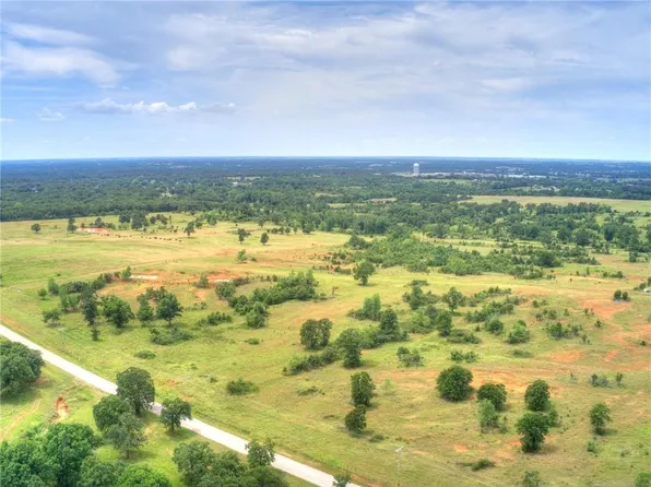 6 Moffatt Rd #168, Lexington, OK 73051