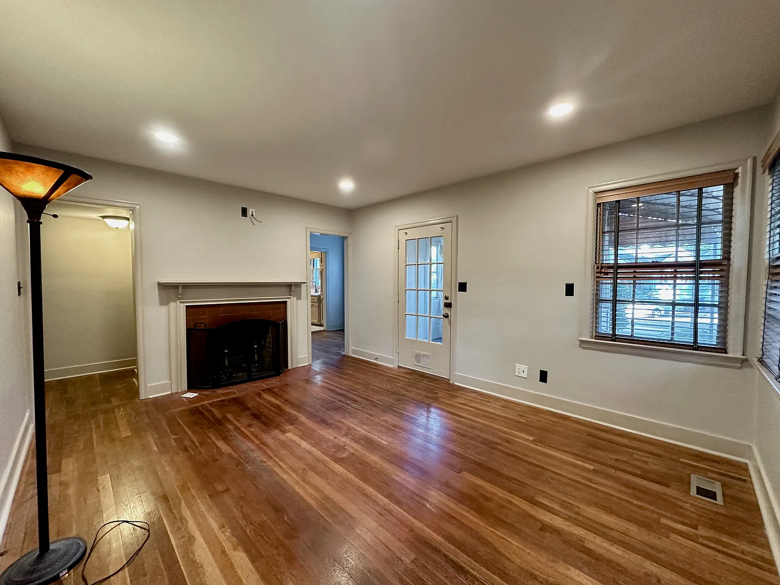3 bed, 1213 sqft, $1,849 — Photo 4
