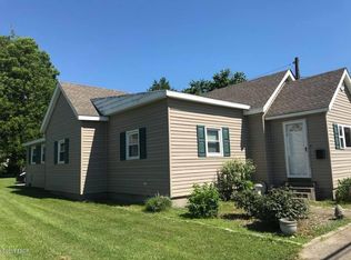 1011 Catherine St, Metropolis, IL 62960