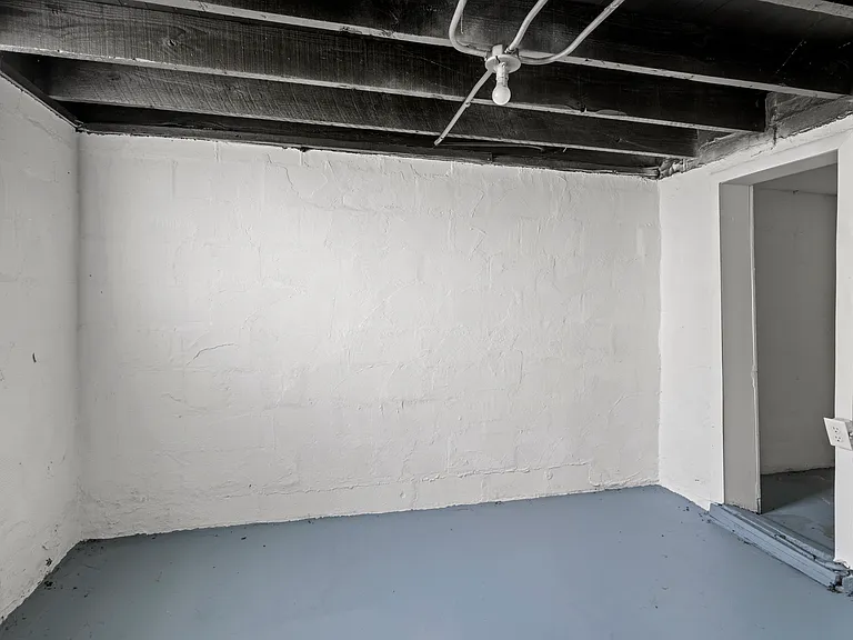 1132 Waite St — Photo 14