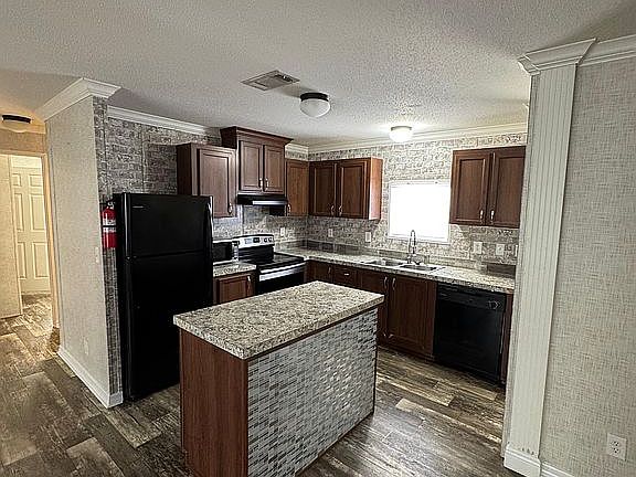 5th image of 9704 Polak Dr