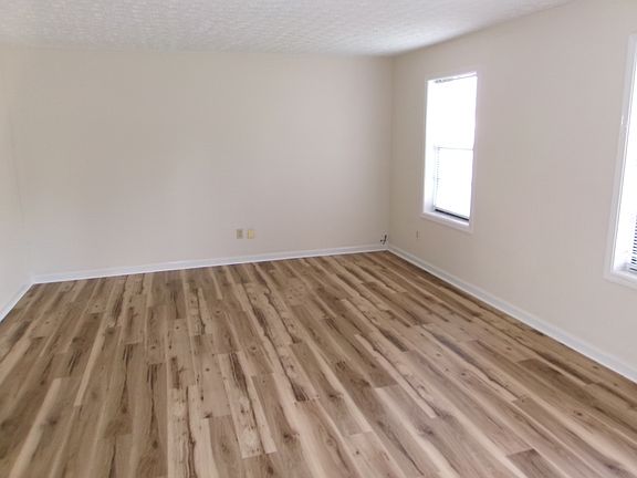 4th image of 3209 Timbermill Ave #B