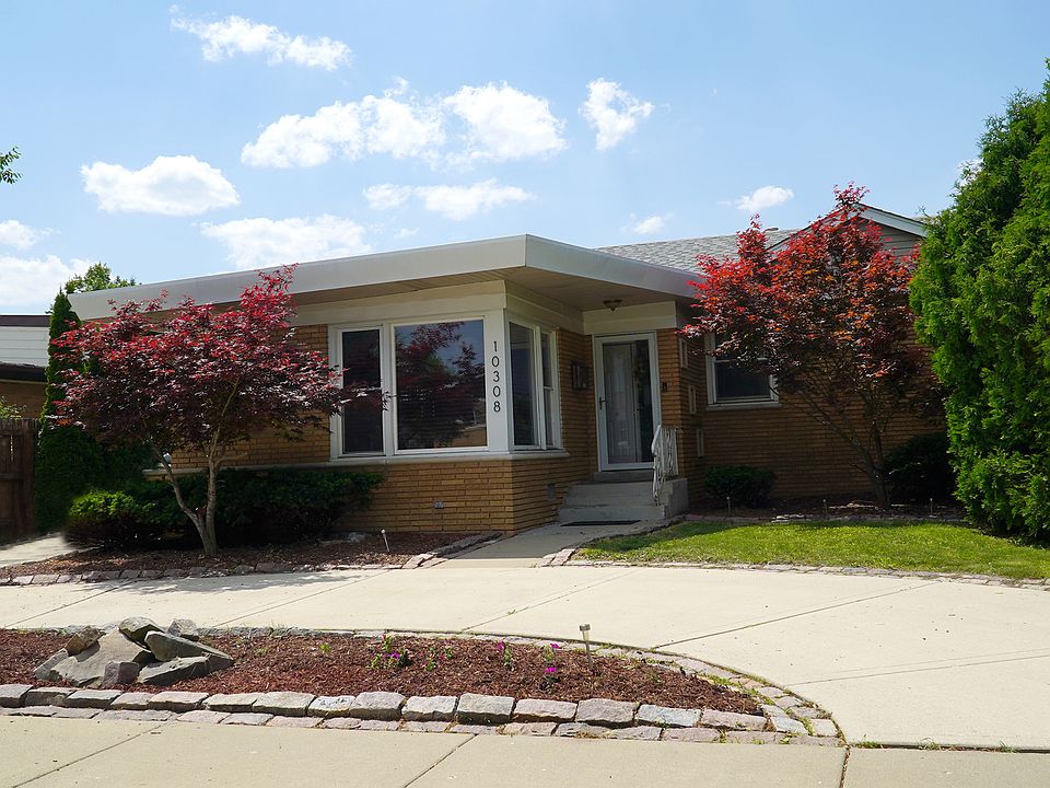 1st image of 10308 S 51st Ct