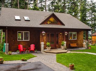 17476 Maple Ln, La Conner, WA 98257