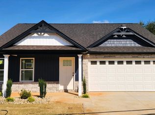 705 Barkwood Ct, Boiling Springs, SC 29316