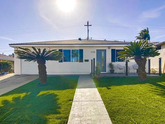 3rd image of 3745 Oleander Dr