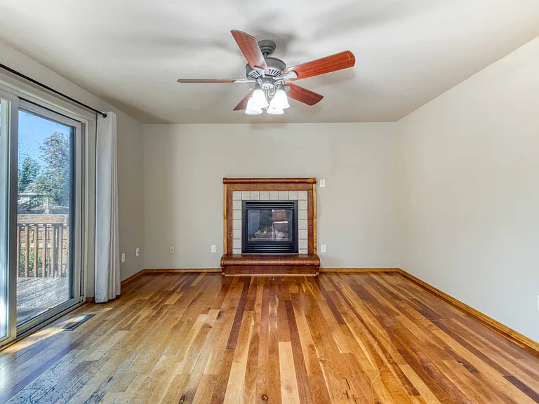 2765 NE Faith Dr — Photo 8