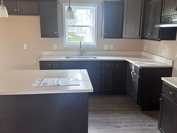 3rd image of 161 Timberwood Trl