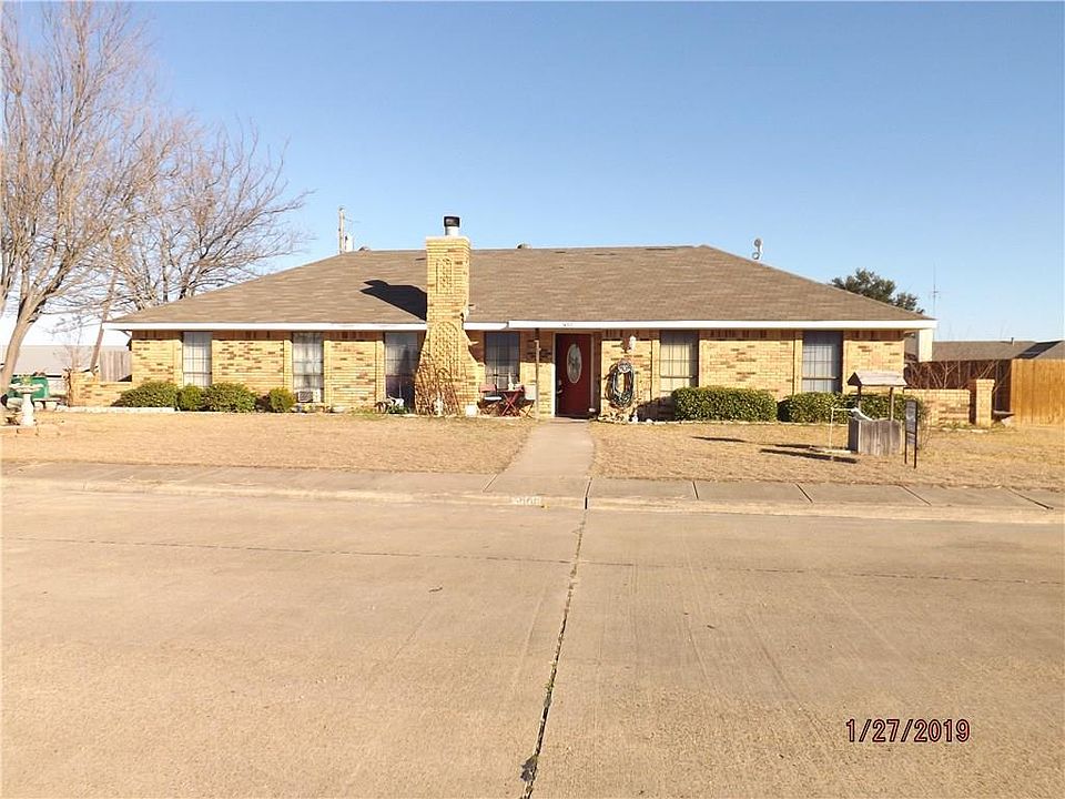 1st image of 300 Bear Creek Dr