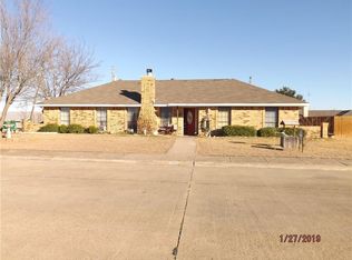 300 Bear Creek Dr, Ferris, TX 75125
