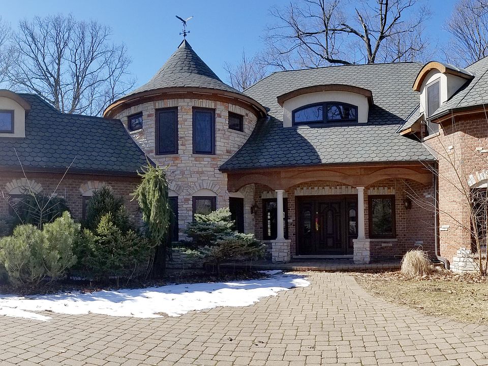 1st image of 50 Cambridge Ln