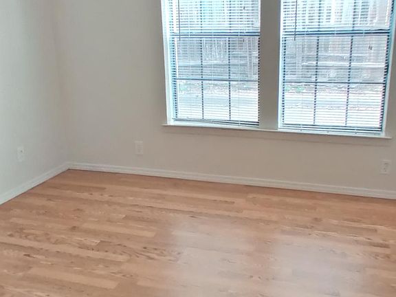 2nd image of 6628 Hillcrest Ave #1