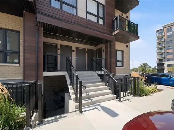 10 Palace St #C8, Kitchener, ON N2E 0J3